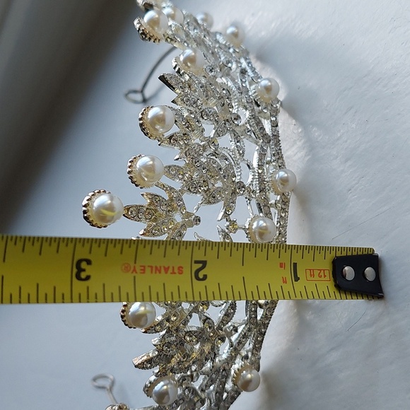 Silver Rhinestone And Pearl Adult Bridal Crown main image 9